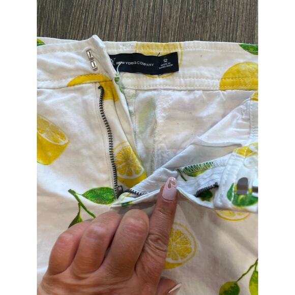 NY&C New York & Company Lemon Shorts Mid Rise Cotton Blend White Yellow Size 12 - Picture 4 of 7